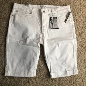 Levi Strauss Signature White Jean Shorts NWT